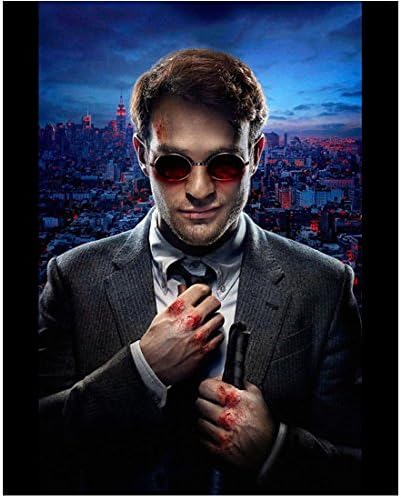 Daredevil (TV Dizisi 2015 -) 8 inç x 10 inç Fotoğraf Charlie Cox Gri Takım Elbise Yuvarlak Koyu Gözlük Kanlı Eklemler Sabitleme Kravat